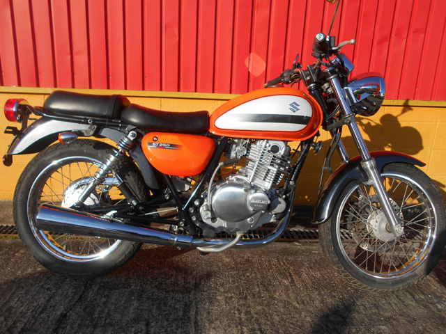 スズキ ST250E